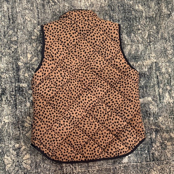 ⚡️Like-New⚡️J. Crew Black and Tan Leopard Quilted Vest - Picture 8 of 11